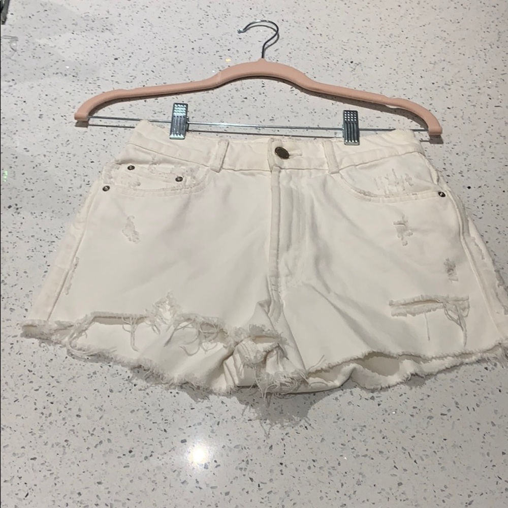 Zara White Jean Shorts size 32 US 0 Mid rise